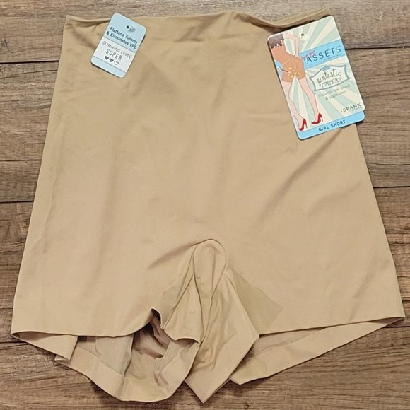 NWT Spanx Assets Girl Shorts colour Nude - Picture 1 of 3